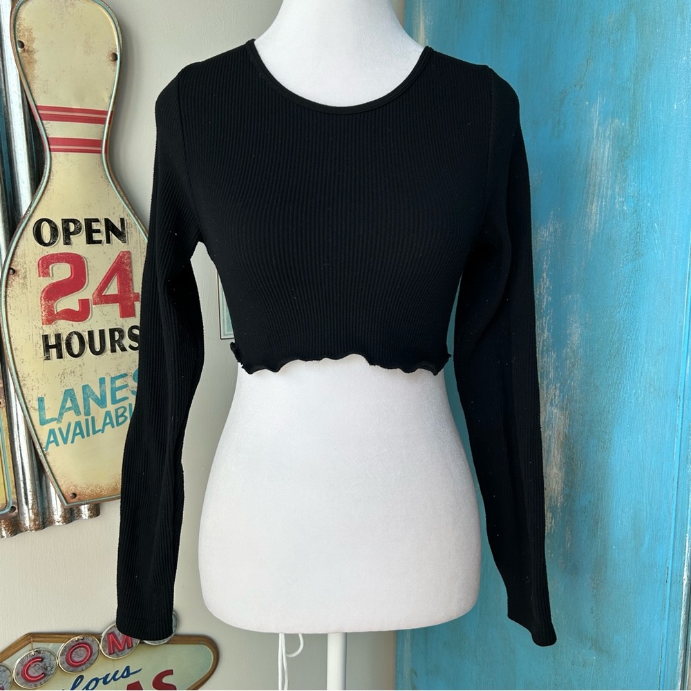 Sincerely Jules Black Ribbed Long Sleeve Crop Top Closet Staples Basics Layering